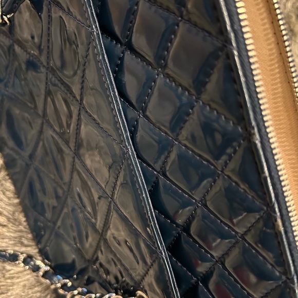 Authentic CHANEL Patent Quilted Purse - Picture 12 of 15